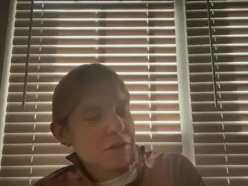 Chaturbate Live Sex Cam of ebony8ivory