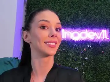 Chaturbate Sex Cam of hotfallingdevil