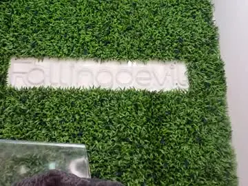 Chaturbate Live Sex Cam of hotfallingdevil