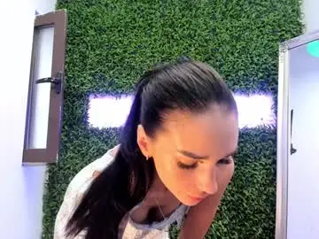 Chaturbate Live Sex Cam of hotfallingdevil