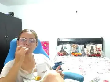 Chaturbate Watch Live Sex Cams of bella_ghisell