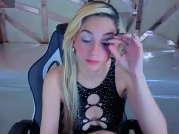Chaturbate Free Porn Cam of bella_kiss_a