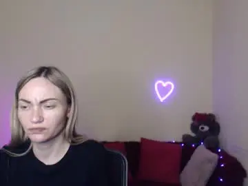 Chaturbate Nude Webcam of mikkey_mouse8