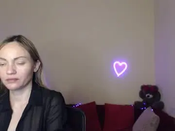 Chaturbate Live Sex Cam of mikkey_mouse8