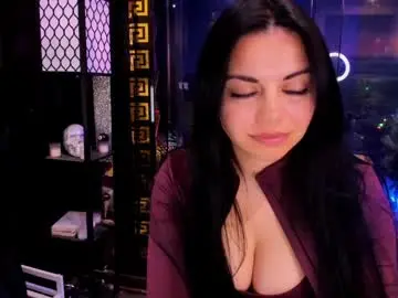 Chaturbate Nude Webcam of alma_pearl