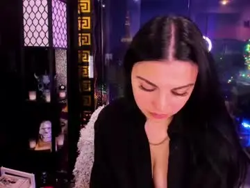 Chaturbate Live Sex Cam of alma_pearl