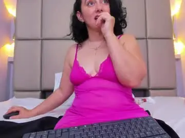 Chaturbate Watch Live Sex Cams of lucymendezz_