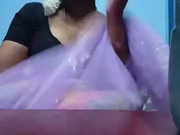 Chaturbate Live Sex Cam of tamilmadhi520