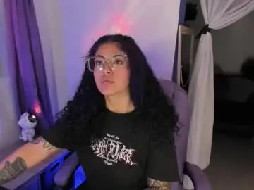 Chaturbate Free Porn Cam of witchofhearts
