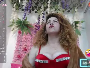 Chaturbate Live Sex Cam of blonde_squirt_