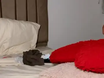 Chaturbate Free Porn Cam of bonniexclyde01