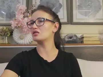 Chaturbate Live Sex Cam of hellendesire