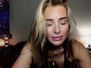 Chaturbate Adult Video Chat of theselina_kyle
