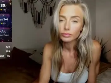 Chaturbate Best live sex cam show of theselina_kyle