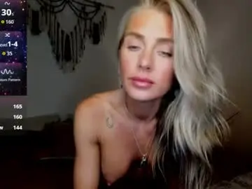 Chaturbate Watch Live Sex Cams of theselina_kyle