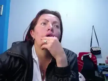 Chaturbate Adult Webcams of carolinhe_