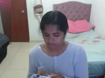 Chaturbate Live Sex Cam of kiara_williamss