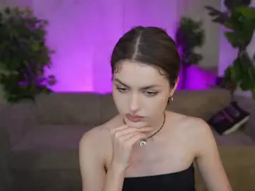 Chaturbate Nude Webcam of kira0541