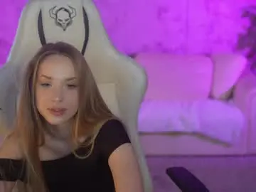 Chaturbate Live Sex Cam of kira0541