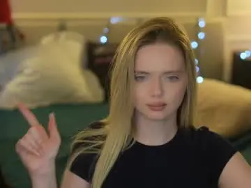 Chaturbate Nude Webcam of kira0541