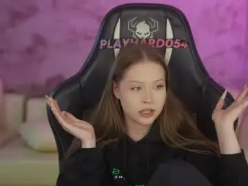 Chaturbate Nude Webcam of kira0541