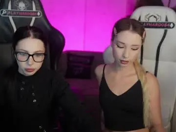 Chaturbate Nude Webcam of kira0541