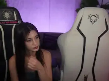 Chaturbate Live Sex Cam of kira0541