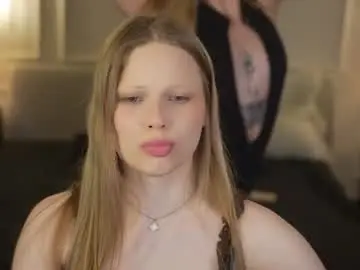 Chaturbate Watch Live Sex Cams of kira0541