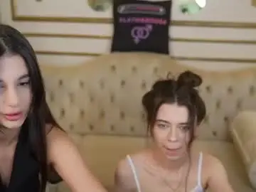 Chaturbate Nude Webcam of kira0541