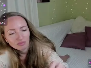 Chaturbate Live Sex Cam of melodyys