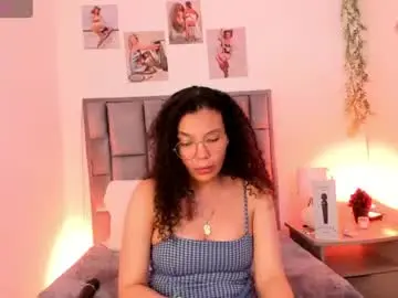 Chaturbate Sex Cam of luna_jone