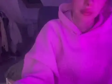 Chaturbate Live Sex Cam of meloodiesweet