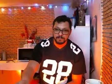 Chaturbate Live Sex Cam of real_coupl3