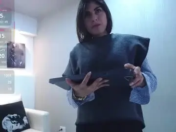 Chaturbate Live Sex of melodiroux_