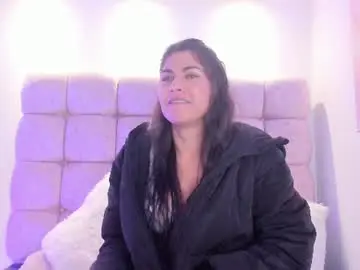Chaturbate Best live sex cam show of melodiroux_