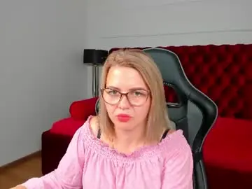 Chaturbate Adult Webcam of adeleravelle