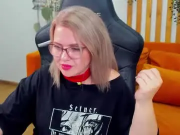 Chaturbate Adult Video Chat of adeleravelle