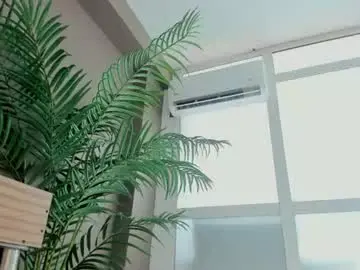 Chaturbate Live Sex Cam of hada_magica