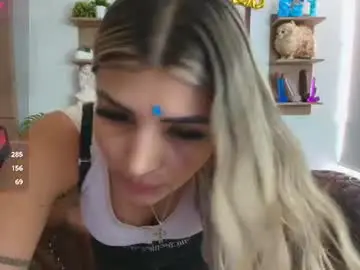 Chaturbate Best live sex cam show of saloomee__