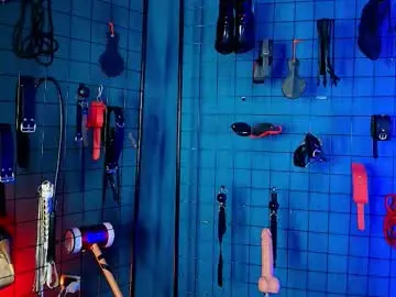 Chaturbate Nude Webcam of sofi_bdsm_queen