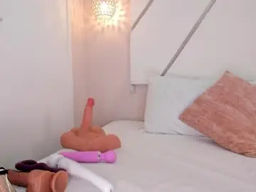 Chaturbate Adult Video Chat of isabella__shine