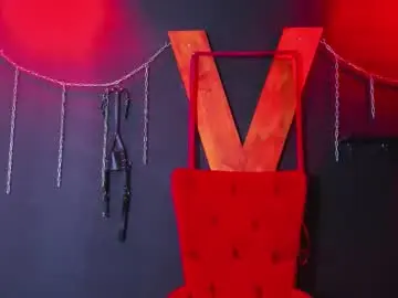 Chaturbate Sex Cam of rousse_bdsm