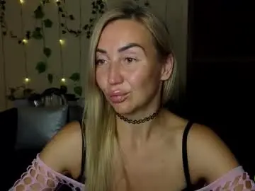 Chaturbate Adult Video Chat of ay_kiss_jully