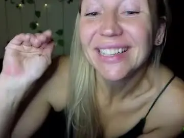 Chaturbate Adult Video Chat of ay_kiss_jully