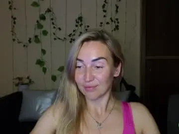 Chaturbate Live Sex of ay_kiss_jully
