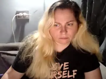Chaturbate Live Sex of candycream74