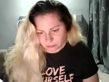 Chaturbate Watch Live Sex Cams of candycream74