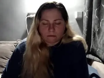 Chaturbate Watch Live Sex Cams of candycream74