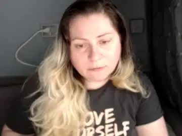 Chaturbate Sex Cam of candycream74