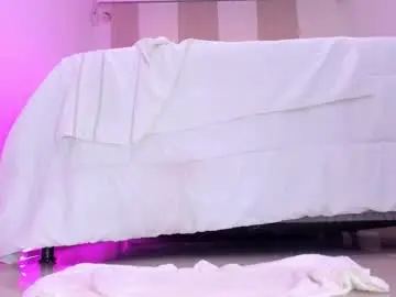 Chaturbate Live Sex Cam of leah_greyy